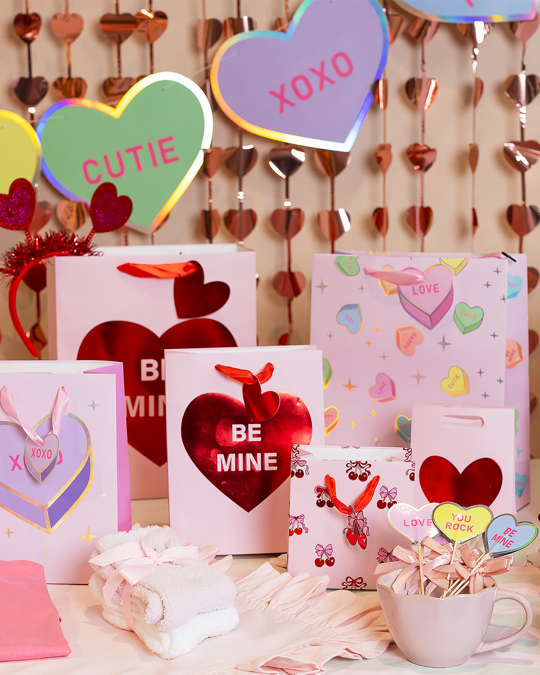 KÄRLEK TILL FYNDPRIS